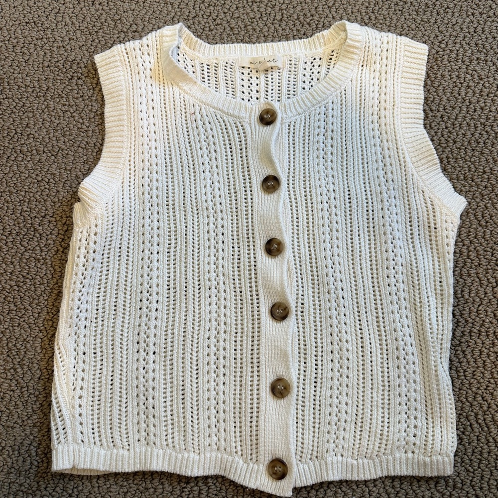 Sleeveless Knit Button-Up Vest